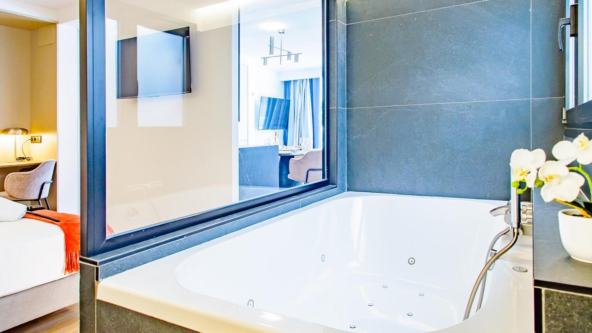 Myflats Premier Suites Alicante Exterior photo